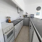 Apartment Agreable T2 Pour 5 Pers, 1er Etage, Climatise, Parking Securise - Fr-1-797-6 Port-la-Nouvelle