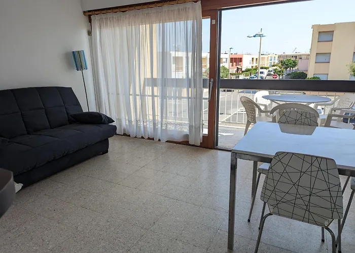 Agreable T2 Pour 5 Pers, 1er Etage, Climatise, Parking Securise - Fr-1-797-6 Port-la-Nouvelle